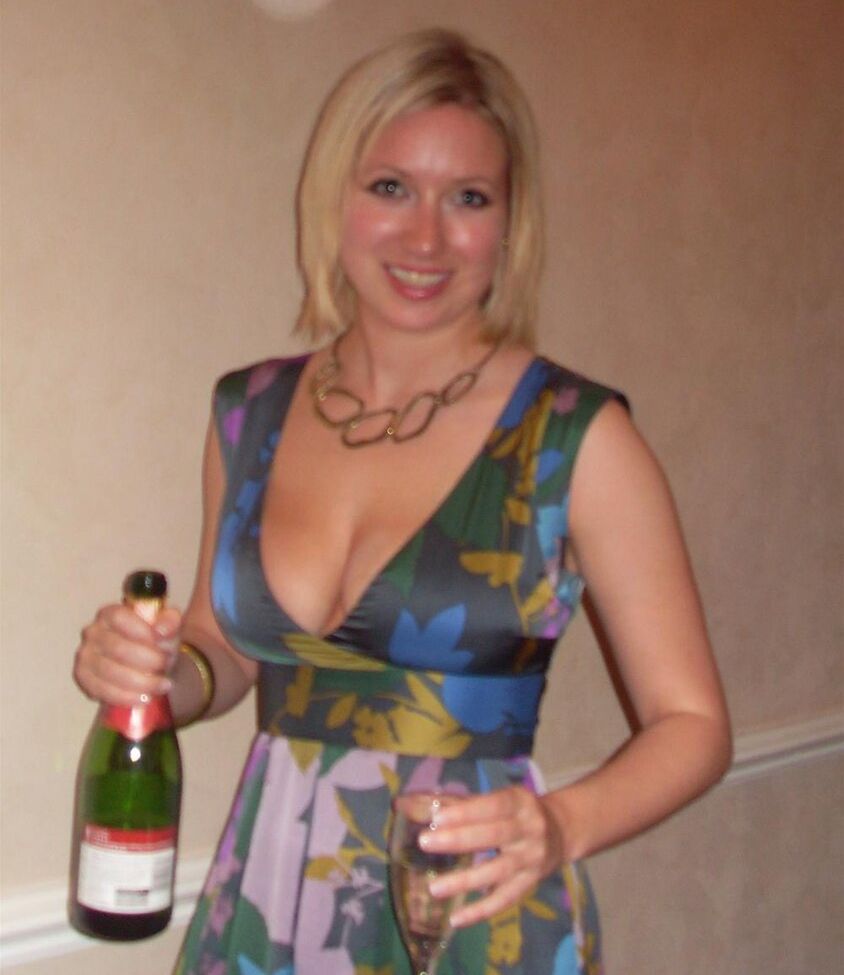 Sarah Cruddas nackt #109270412