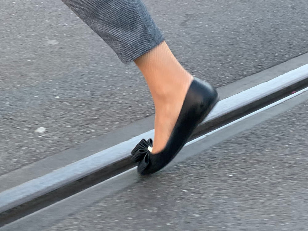 Bailarinas en la ciudad
 #105689663