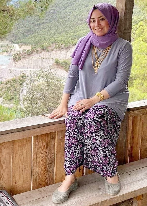 Turbanli hijab árabe turco paki egipto chino indio malayo
 #79759894