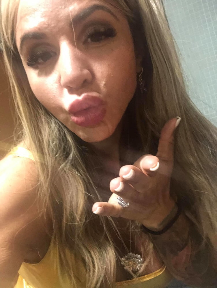 Tabbyanne Sexy Leeds slut showing big tits pussy public #106669003