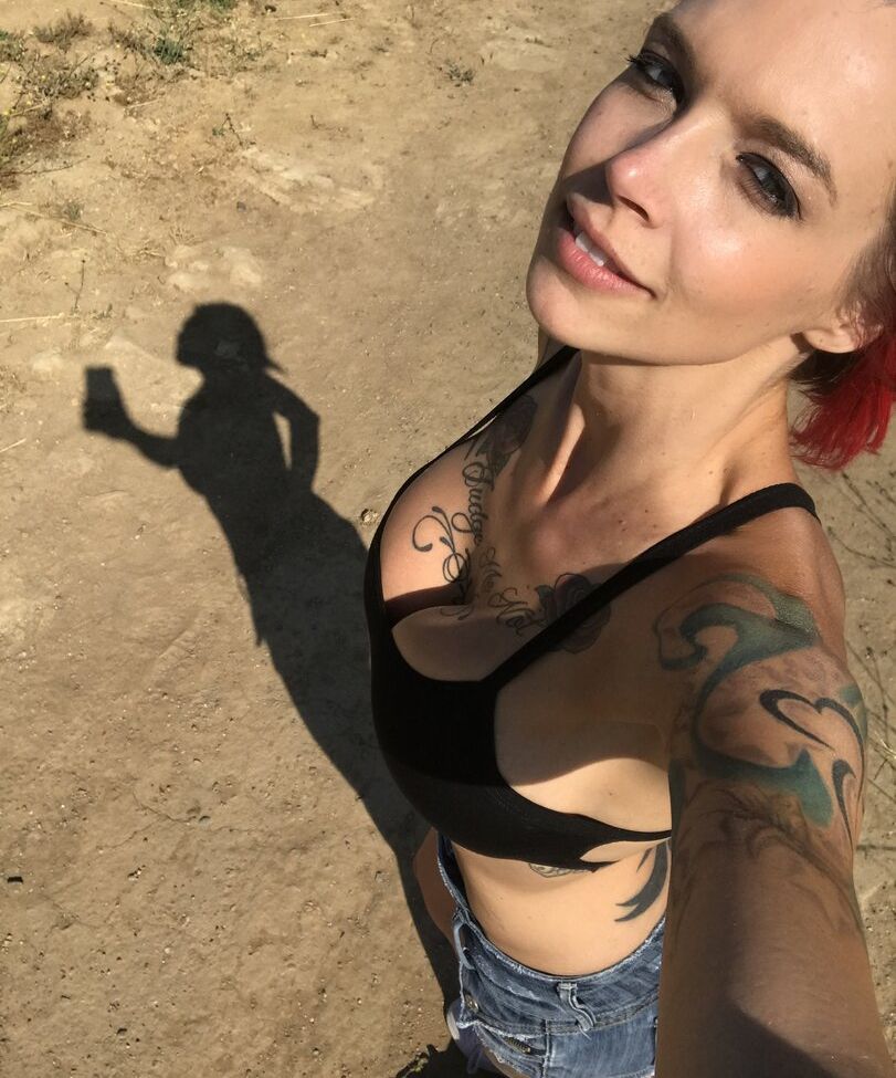 Anna Bell Peaks nackt #108219530