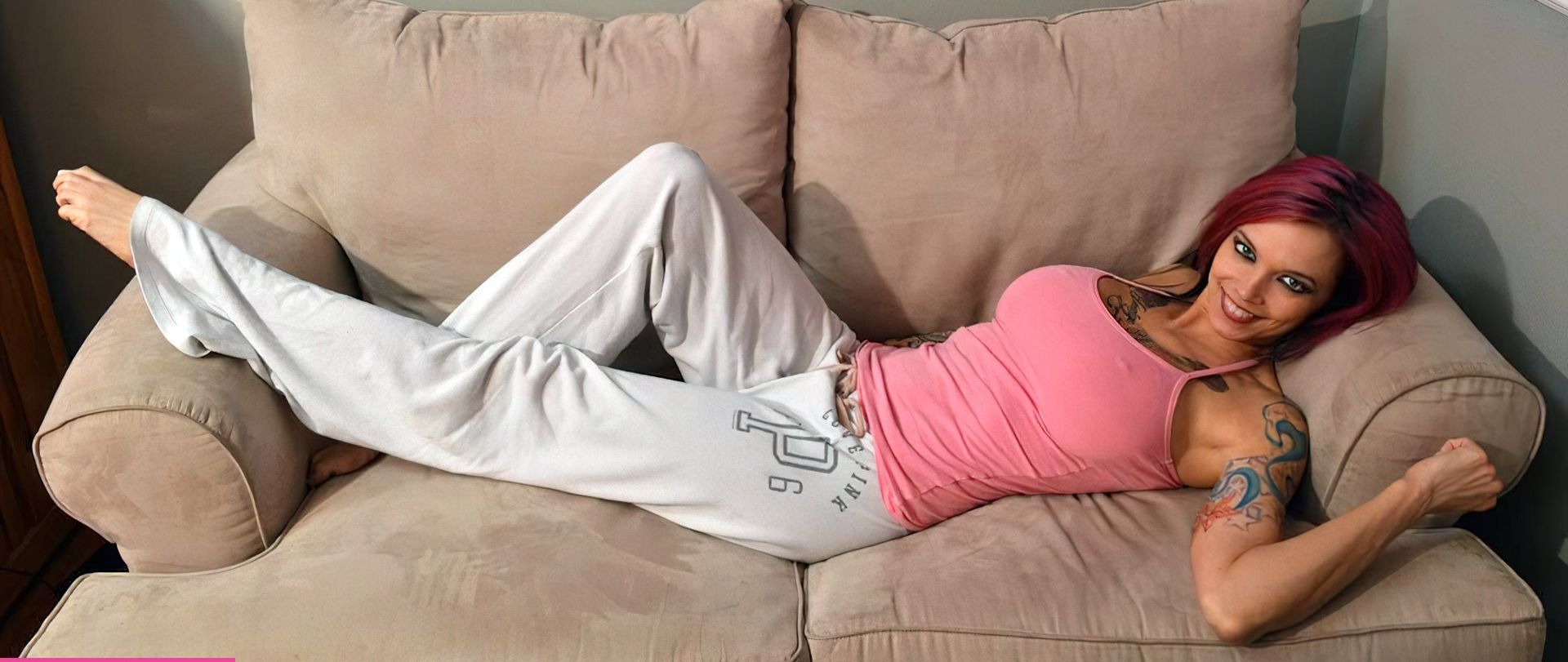 Anna Bell Peaks nackt #108219715