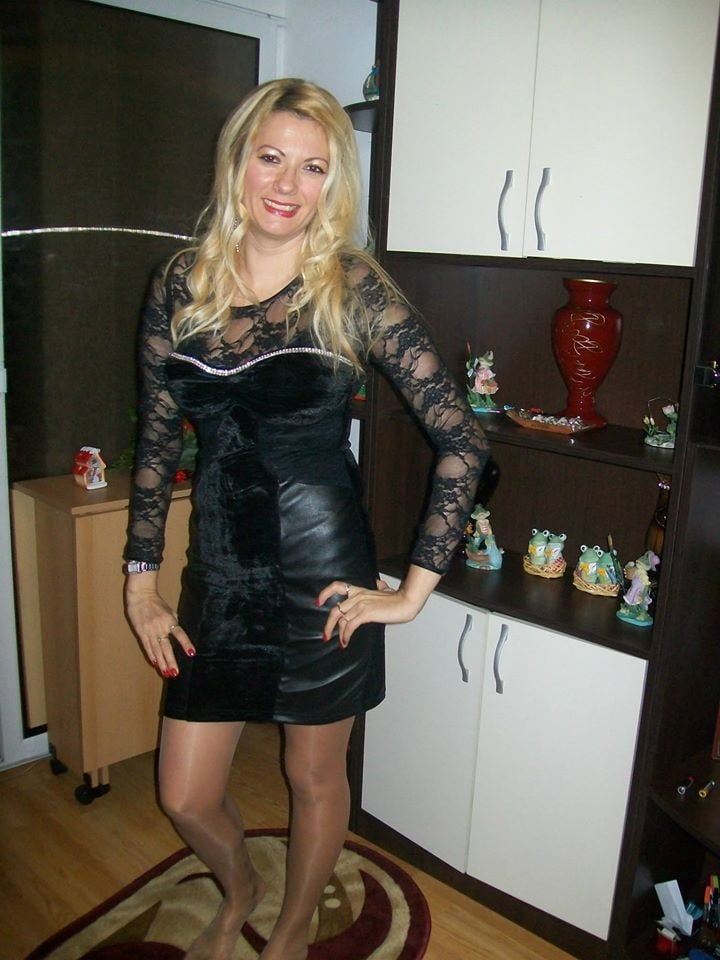 Sksowna blondynka milf
 #90701955