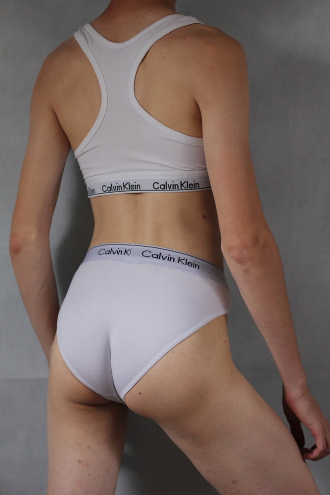 Calvin Klein #106971328