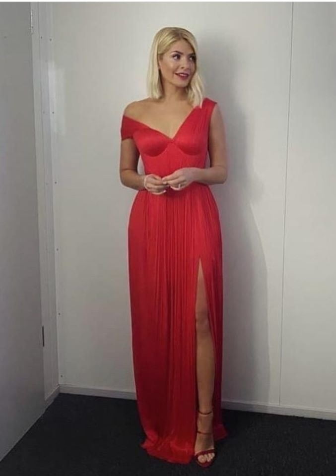 My fave tv presenters- holly willoughby pt.89
 #104301976