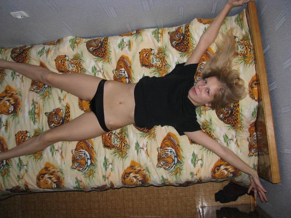 Rubia amateur 70
 #104171419