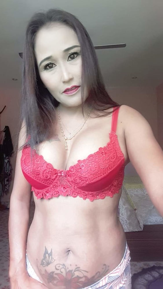 Prostituta tailandesa
 #99529455