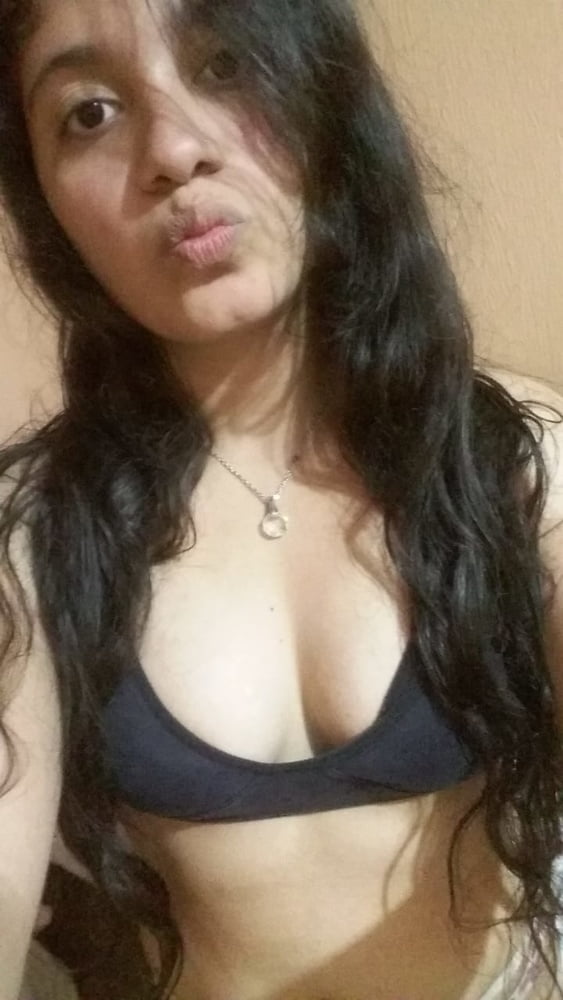 Ragazza sexy con piccole tette ma grande buco
 #91716812