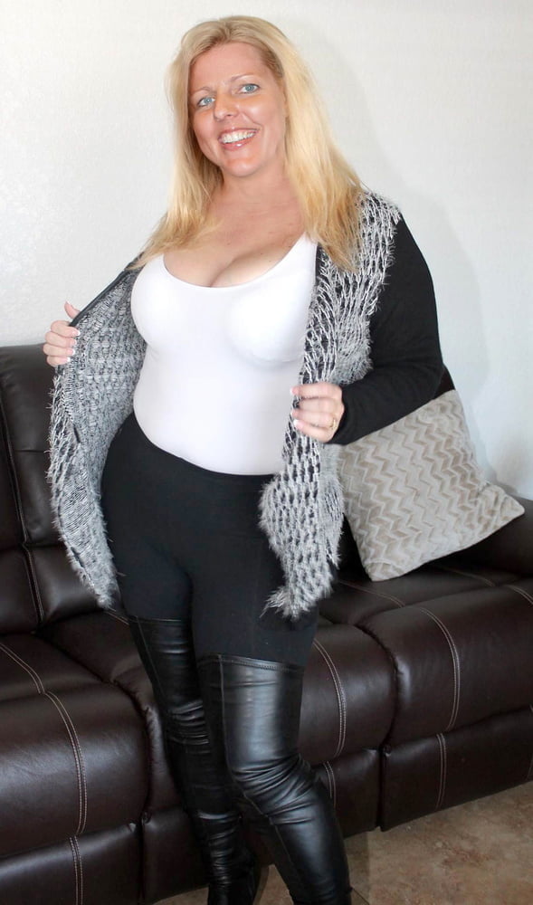 Madura caliente
 #93886323