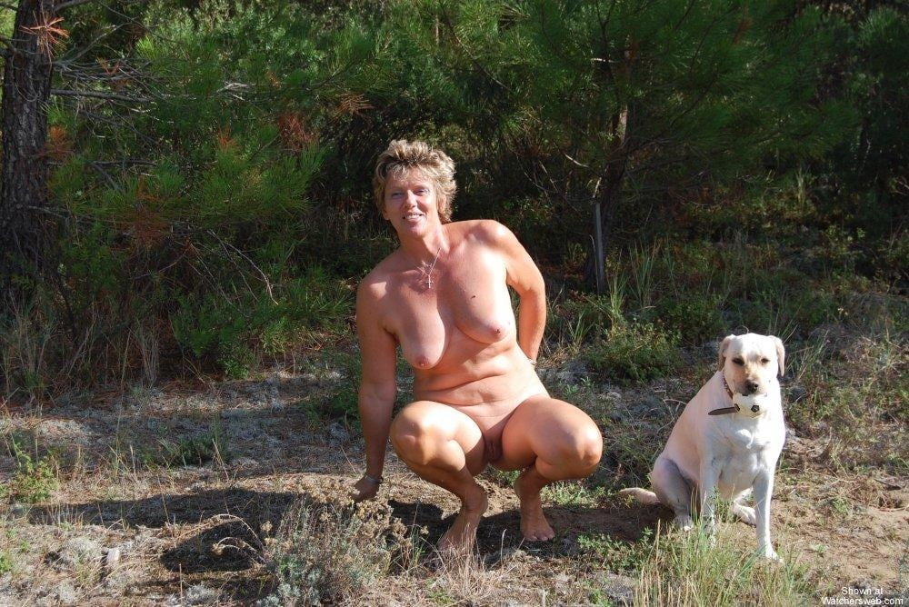 Madura caliente
 #93886335