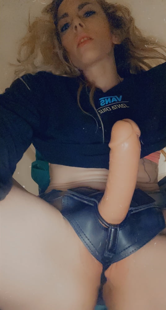 strap on suduction fuck me and shove ur huge dick anywhere #106751150