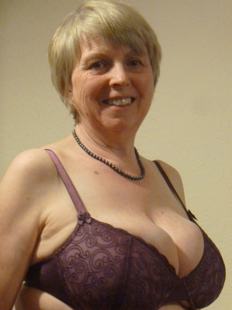 Grandmother Bra Porn - Granny with big tits and bra... Porn Pictures, XXX Photos, Sex Images  #3976265 - PICTOA