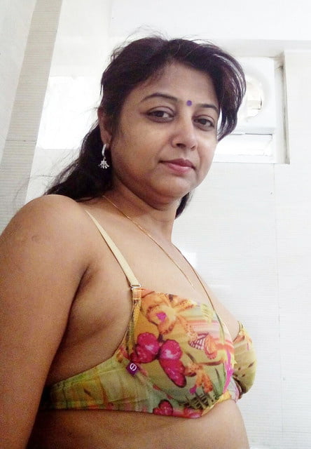 Sangeetha, épouse indienne desi
 #98127262