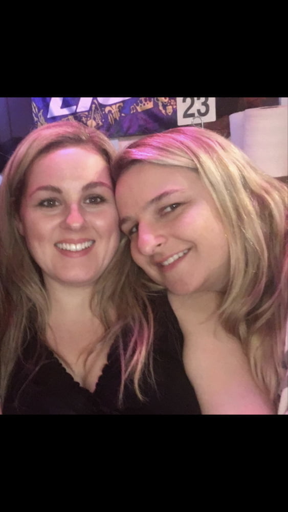 Sexy fickbare Frauen
 #105453354