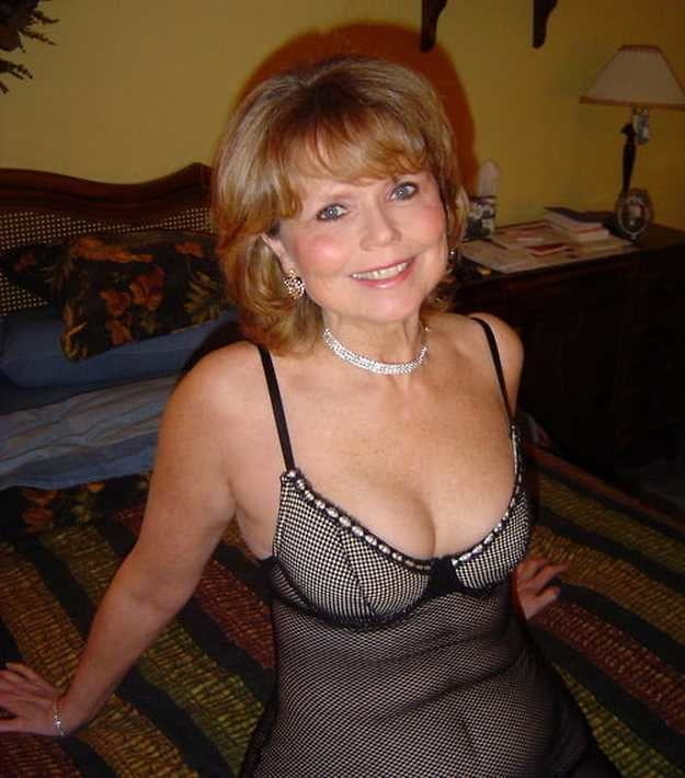 From MILF to GILF with Matures in between 280 #91914976