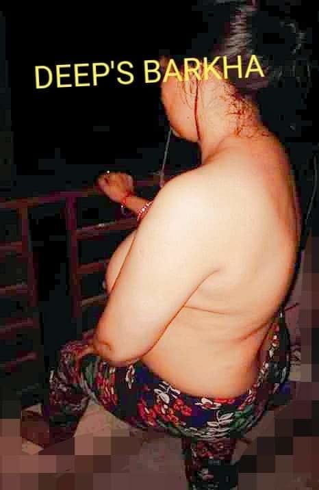 Desi indienne exhibitiobist cuckold femme barkha outdoor
 #80621625