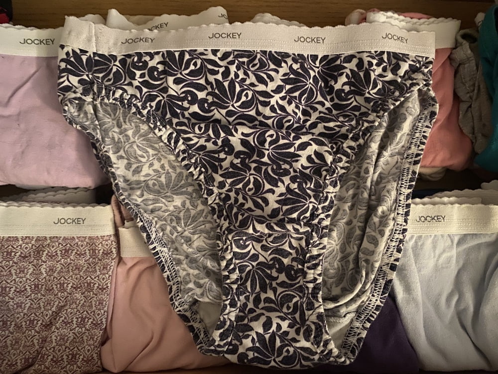 42歳の妻のパンティの引き出し
 #91455658