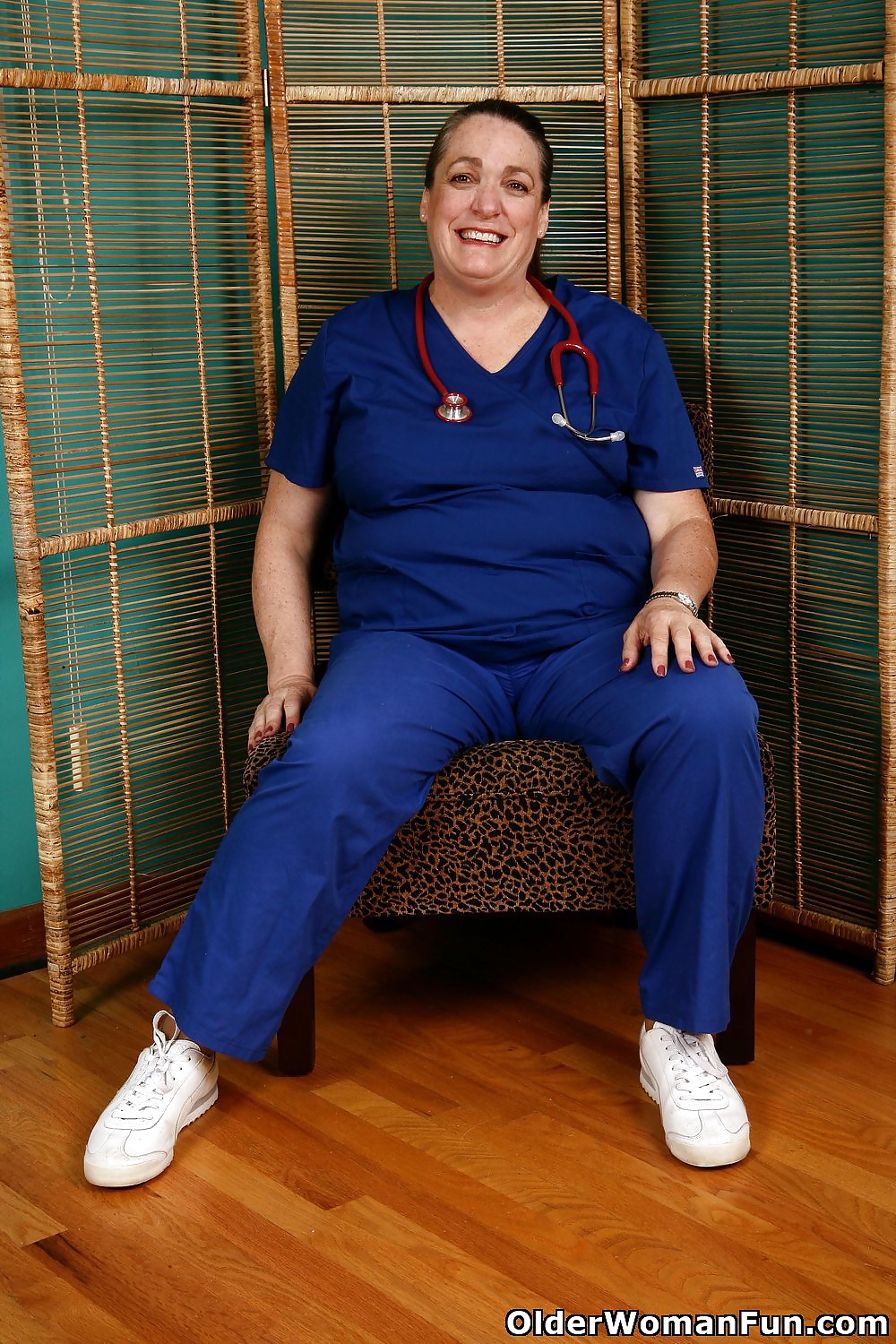 51 year old nurse Lisa from OlderWomanFun #106844956