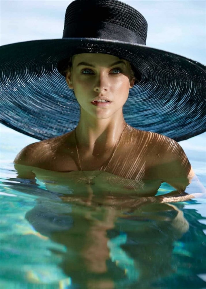 Mieles calientes con sombrero
 #93261428
