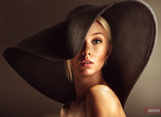 Mieles calientes con sombrero
 #93261431
