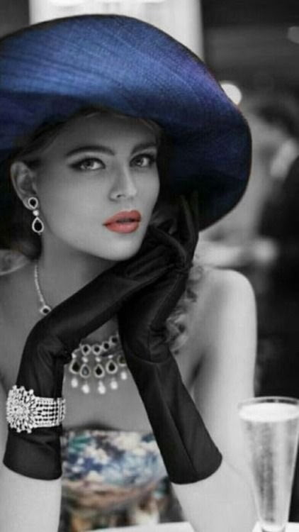 Mieles calientes con sombrero
 #93261694