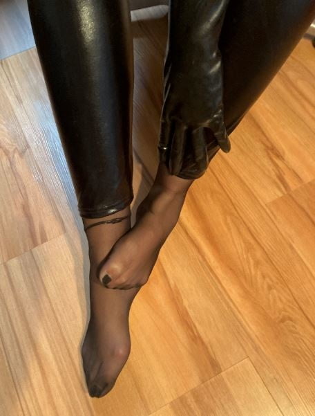 Leggings and Nylon Feet #106670757