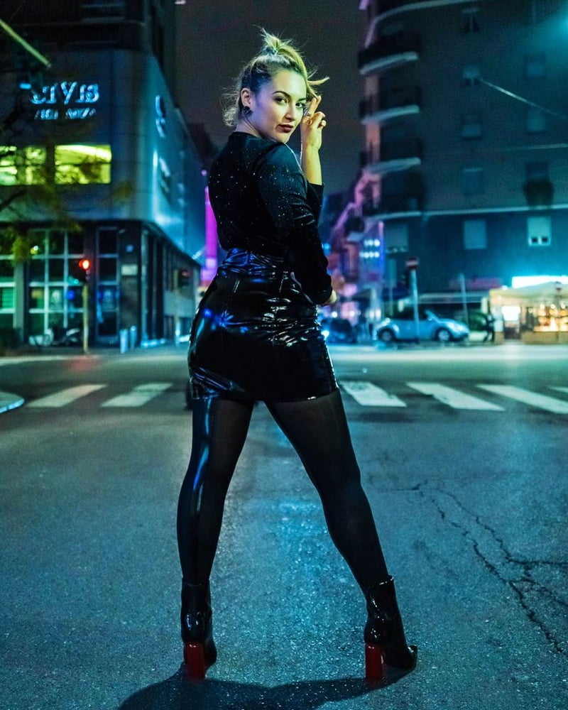 rajae bezzaz #93536237