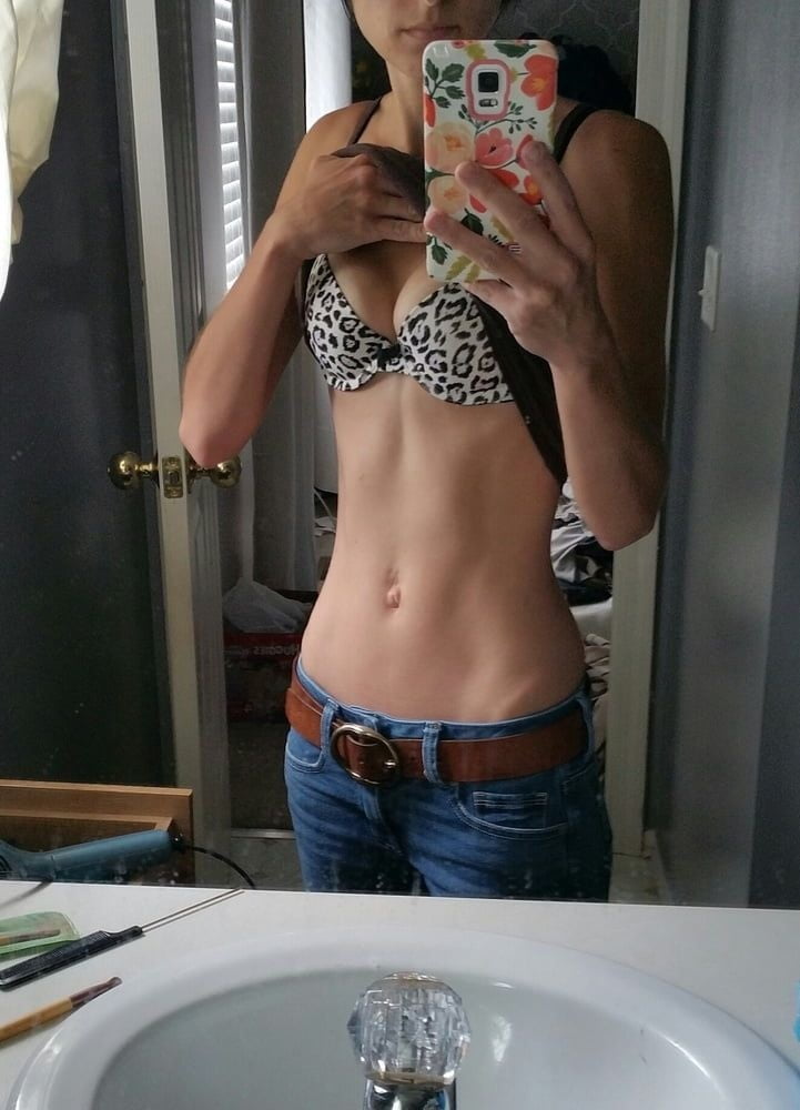 晒し者の妻たち 22
 #93264376