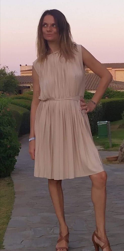 晒し者の妻たち 22
 #93264380