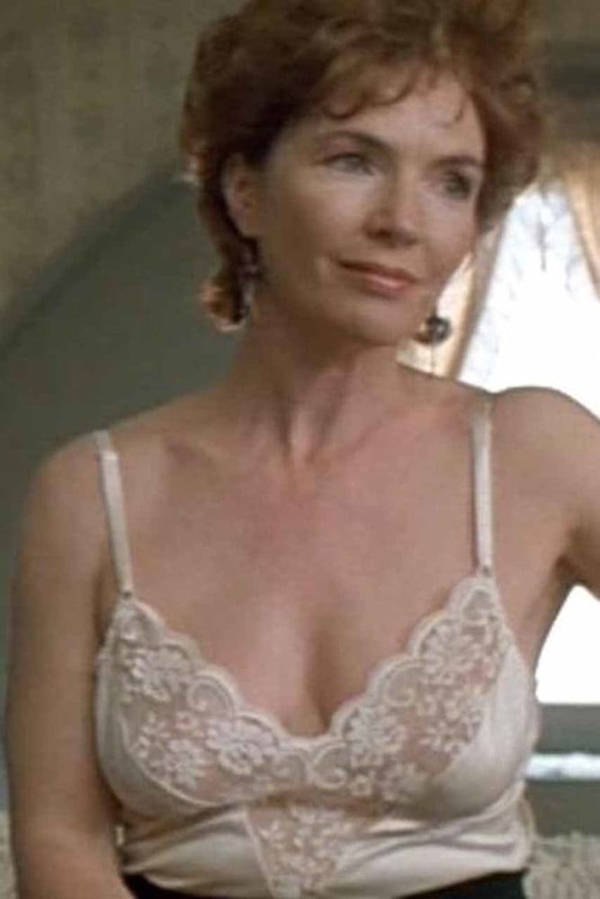 Fionnula Flanagan
 #89792323