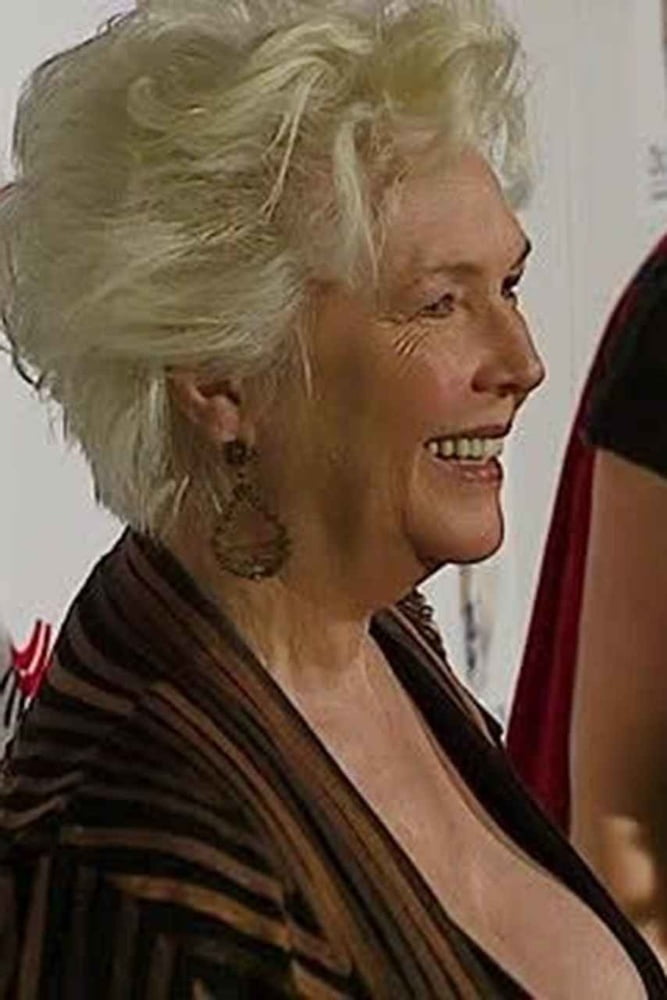 Fionnula Flanagan
 #89792385