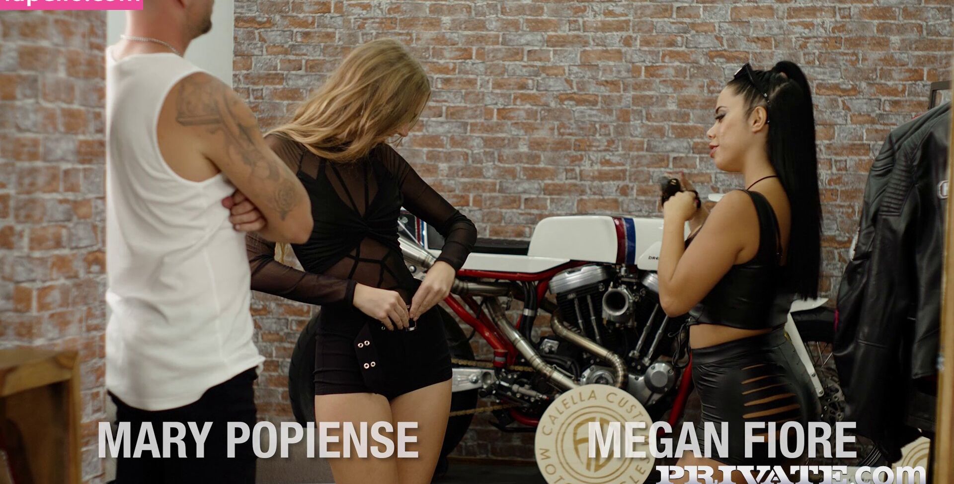 Mary Popiense desnuda #108239957