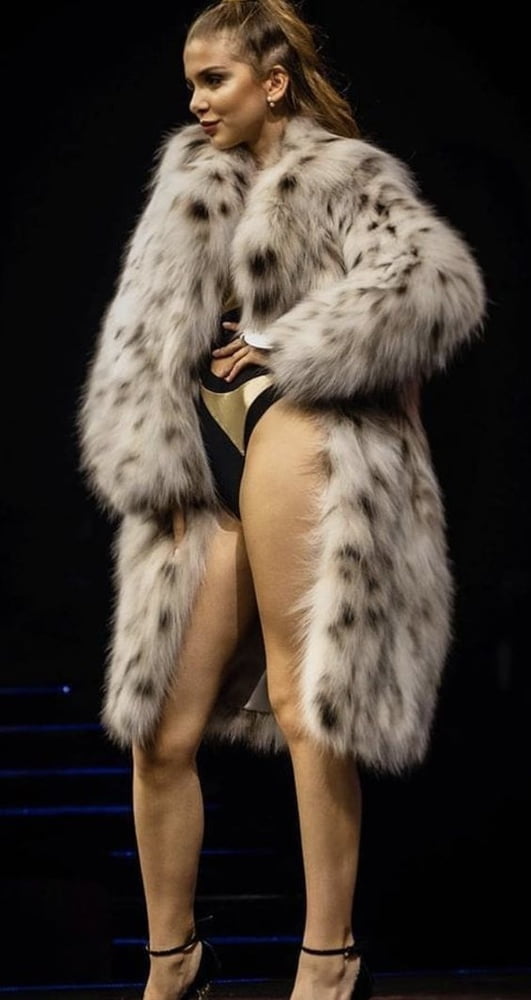 Woman in fur coat 21 #104634144