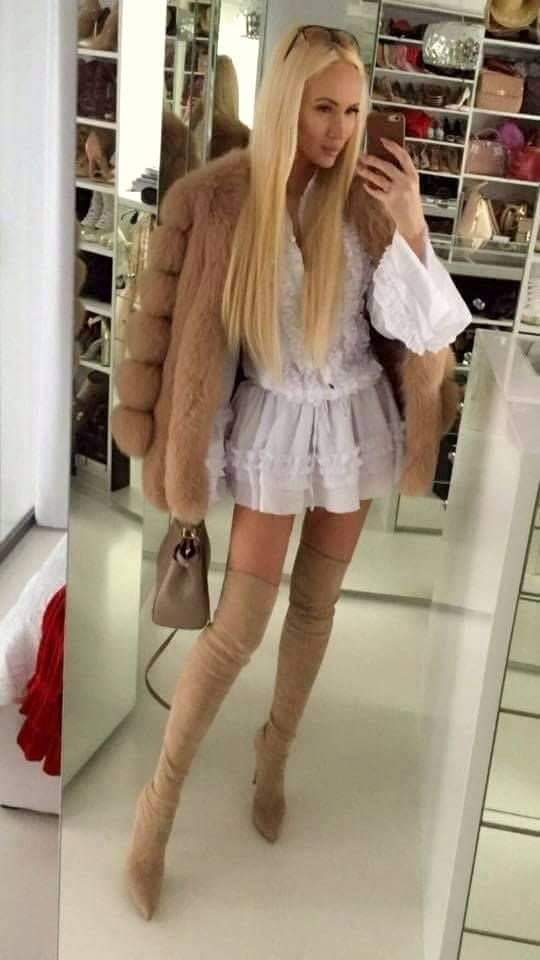 Woman in fur coat 21 #104634162
