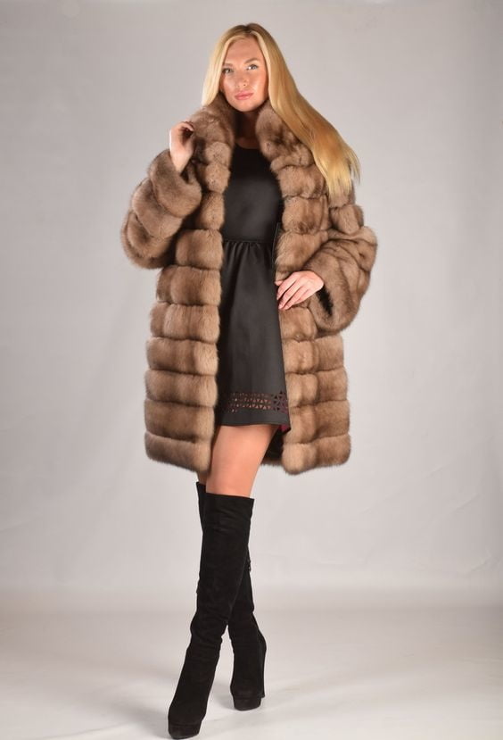 Woman in fur coat 21 #104634429