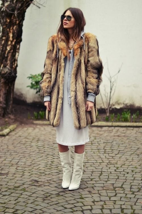 Woman in fur coat 21 #104634903