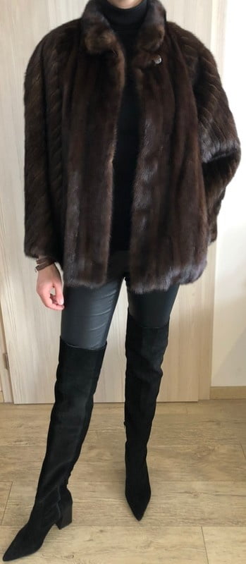 Woman in fur coat 21 #104634957