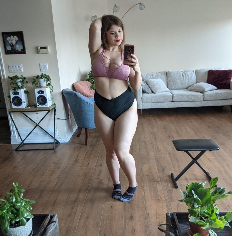 Naomioop desnuda #108183764