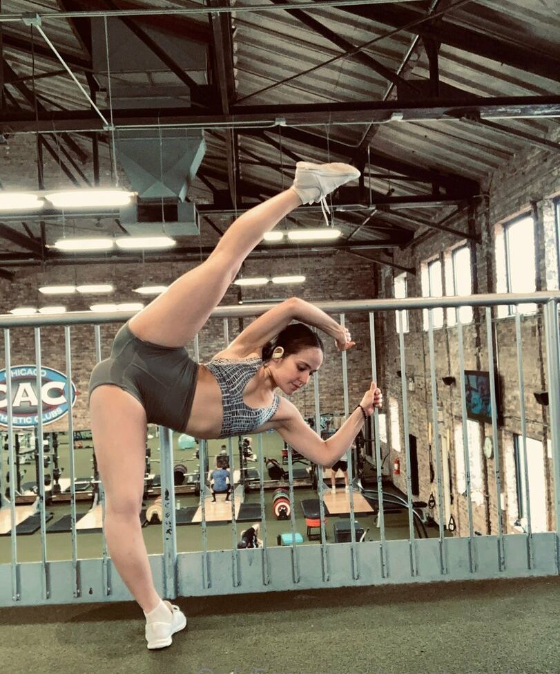 Nosetomytoes desnuda #108075252