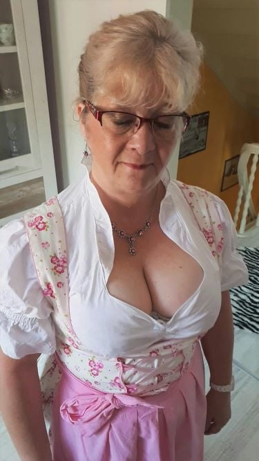 Mature ladies braless cleavage pokies 117 #104871160