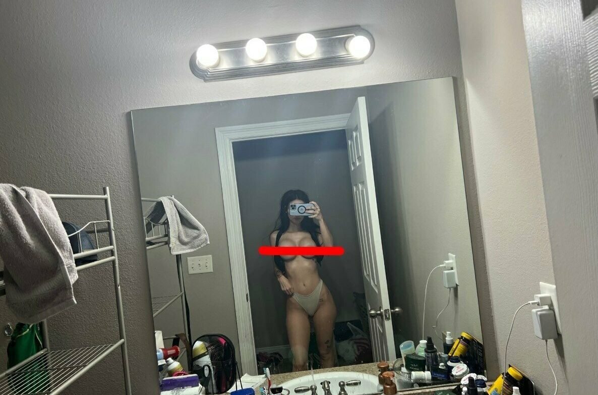 Harleeh desnuda #108227338