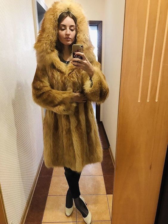 woman in fur coat 23 #99827927