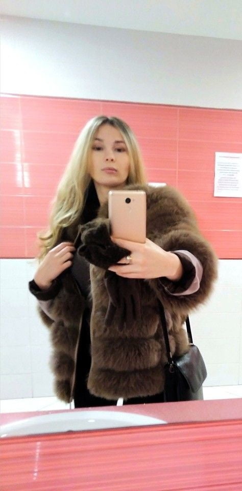 woman in fur coat 23 #99827963
