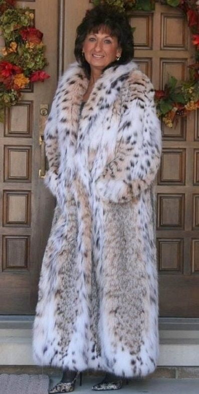 woman in fur coat 23 #99827976