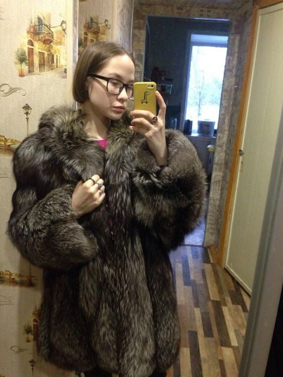 woman in fur coat 23 #99828122