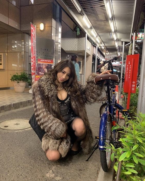 woman in fur coat 23 #99828609