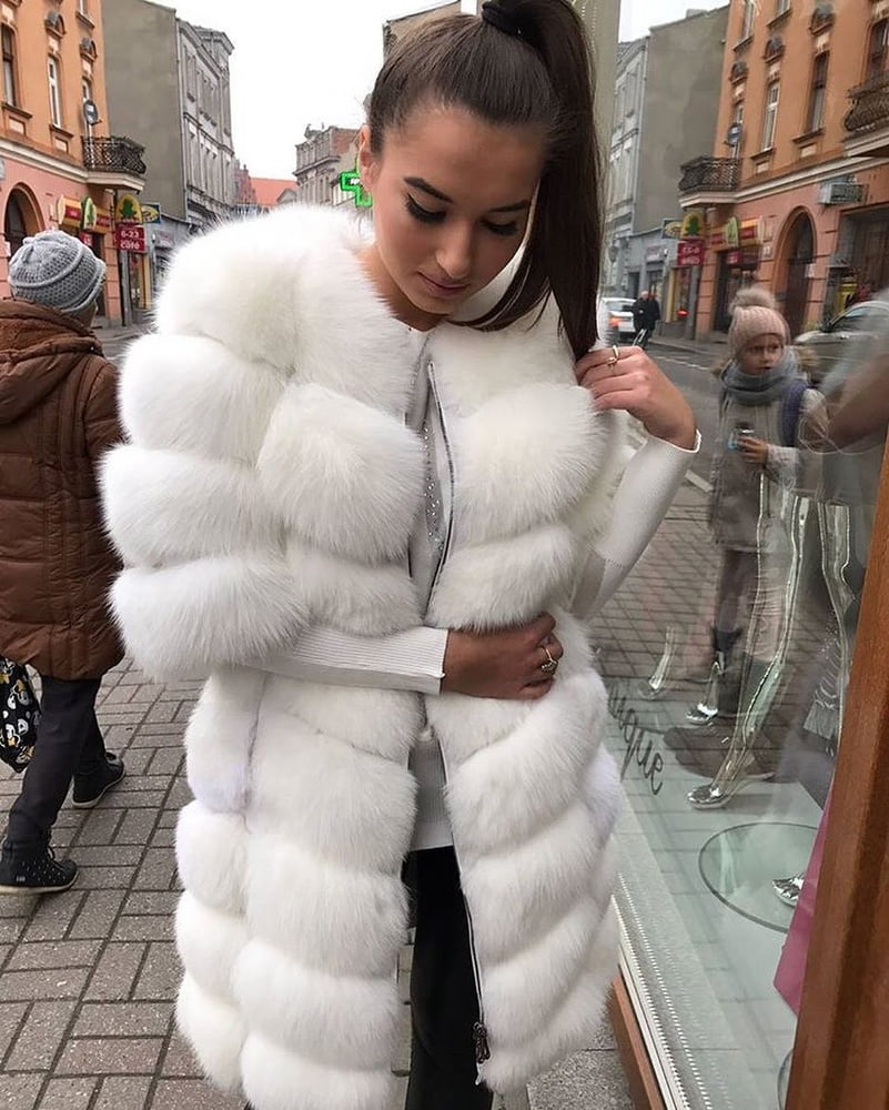 woman in fur coat 23 #99828902