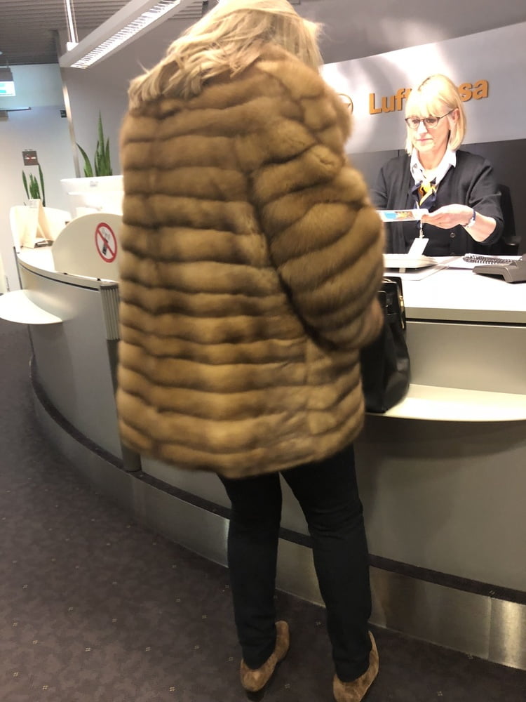 woman in fur coat 23 #99828913