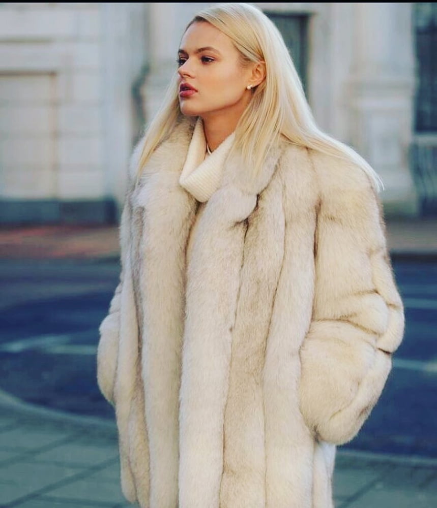 woman in fur coat 23 #99828938