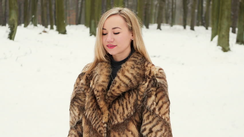 woman in fur coat 23 #99829031